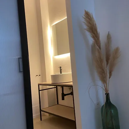 Ama Studio, Monolocale Moderno Con Patio In Zona Comoda * Ancône